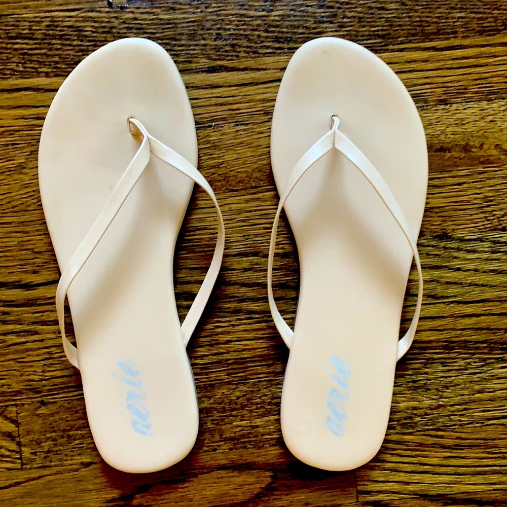 Aerie Flip Flops